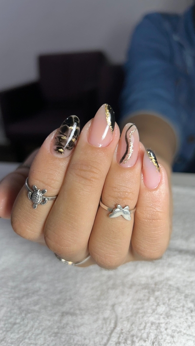 Sabrina Nails 